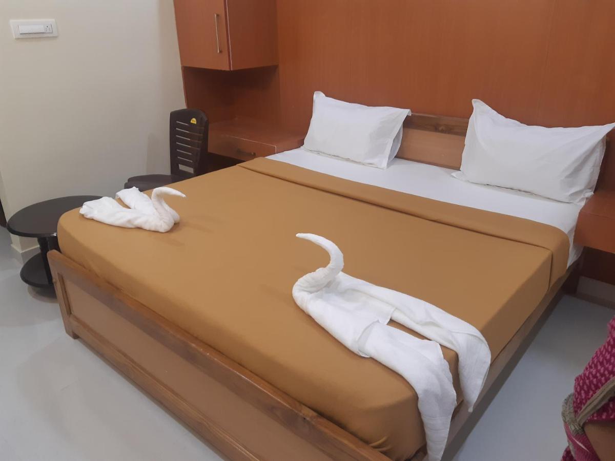 Hôtel Aranmagan Residency à Tiruchchendūr Extérieur photo