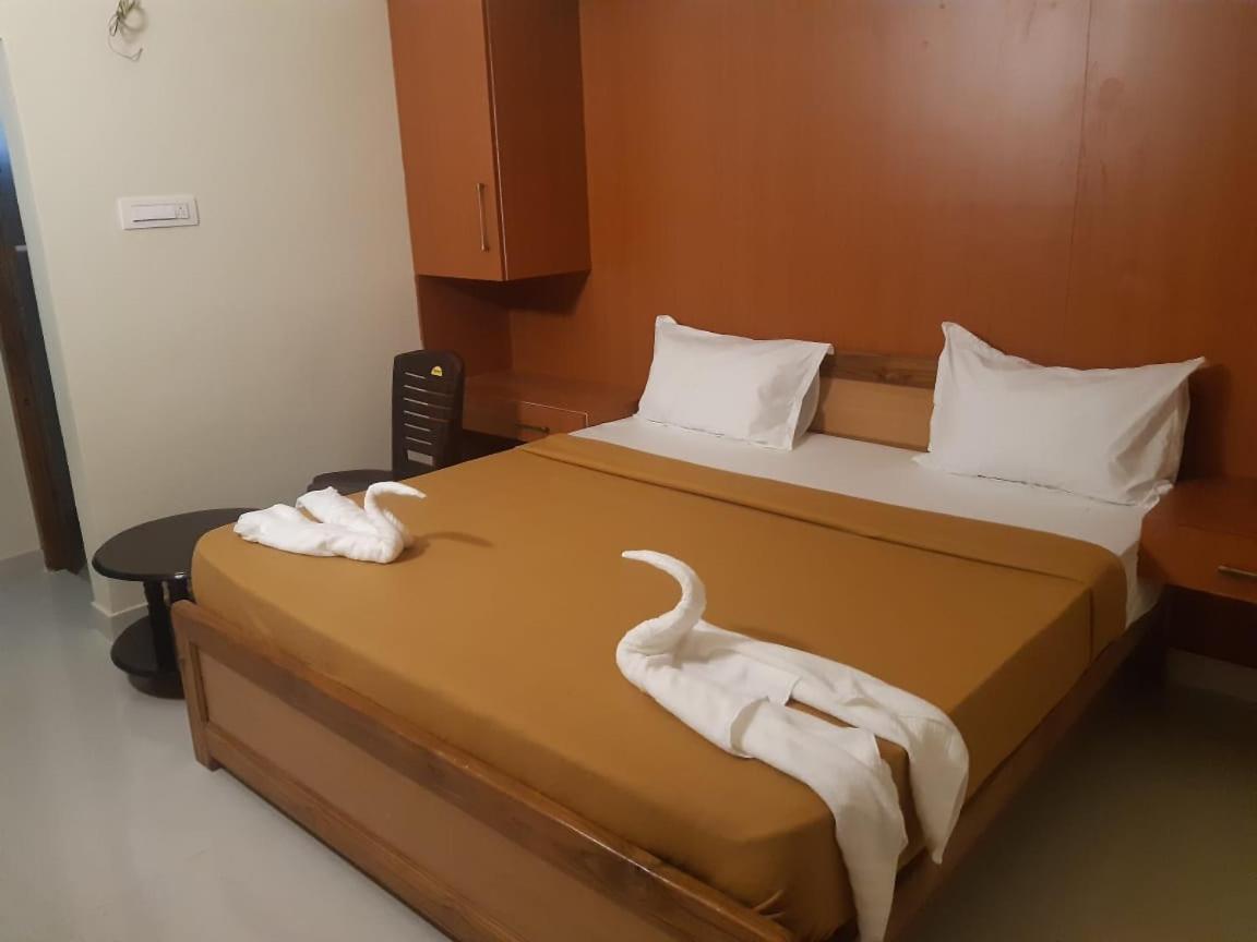 Hôtel Aranmagan Residency à Tiruchchendūr Extérieur photo